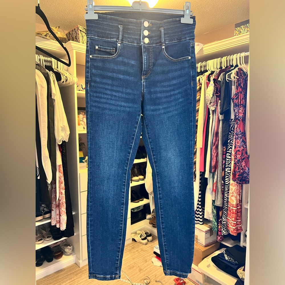 Brand new Ann Taylor Blue Skinny Jeans with Stretch